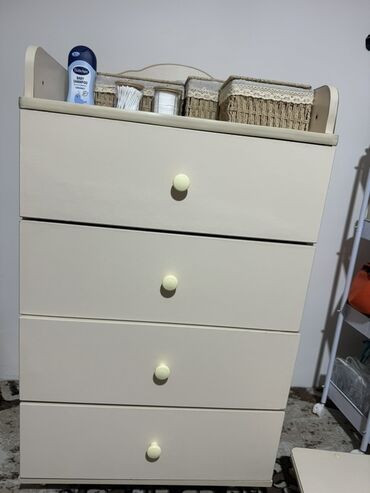 2 ярусные кровати для детей: Детский комод, С пеленальным столиком, ЛДСП, цвет - Бежевый