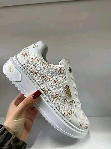 sinsay valjevo: GUESS patike bele sa monogram uzorkom. - Materijal gornjišta — 1
