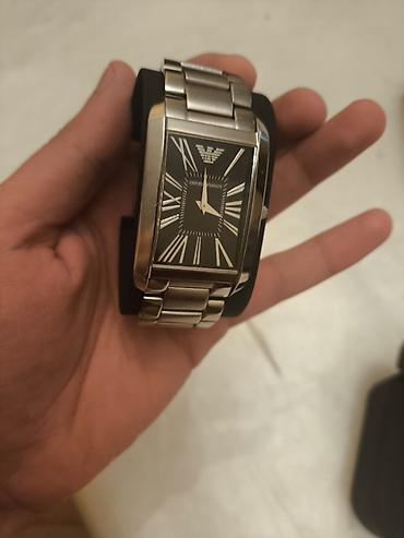 3d saat: Orginal Emporio Armani az istifadə edilib 
Karopkasi var — 2