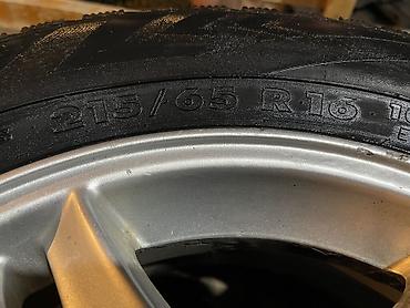 e34 4 4: Колеса в сборе 215 / 65 / R 16, Зимняя шипованная, Б/у, 1 шт, Легковые, Литые, отверстий - 5 — 1