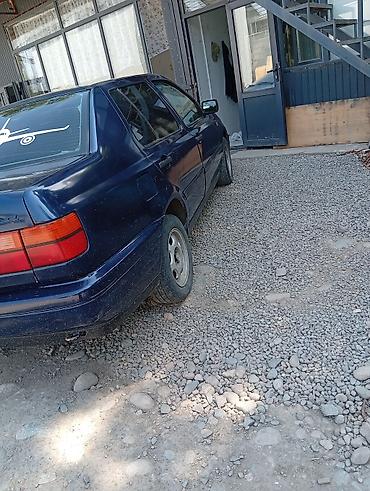 вент выход: Volkswagen Vento: 1992 г., Механика, Бензин, Седан — 3