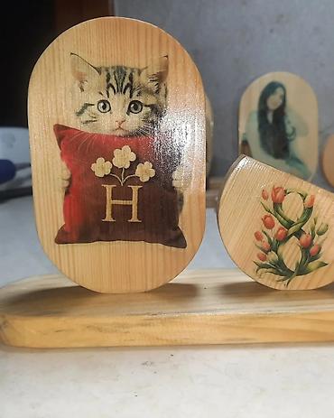 masaustu dest: Taxta üzərində fərdi foto/şəkil tətbiqi ilə hazırlanmış dekorativ — 4