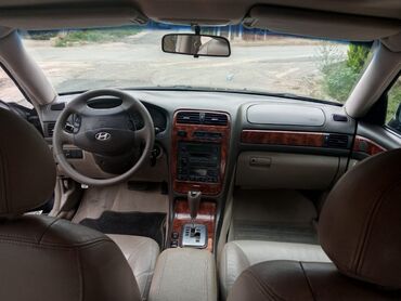 Hyundai: Hyundai XG (Grandeur) sedan - Kuzov: qara rəng, xrom detallar, 16" — 17