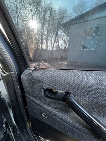 Volkswagen: Volkswagen Passat: 1988 г., 1.8 л, Механика, Бензин, Седан — 8