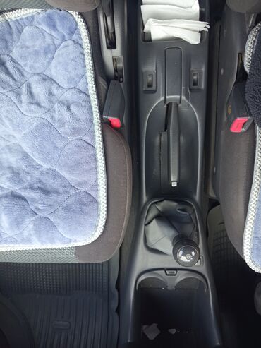 Mazda: Mazda PREMACY: 2004 г., 1.8 л, Механика, Бензин, Минивэн — 17