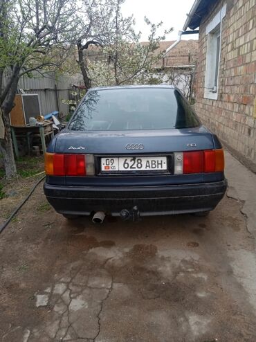 Audi: Audi 80: 1988 г., 1.8 л, Механика, Бензин, Седан