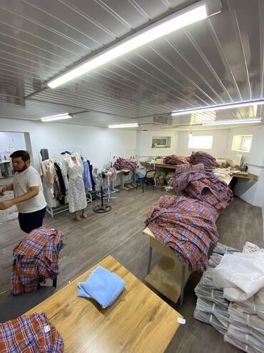 тойкана аренда: Пишпек Сдается швейный цех Площадь: 130м2 Автостоянка Цокольный