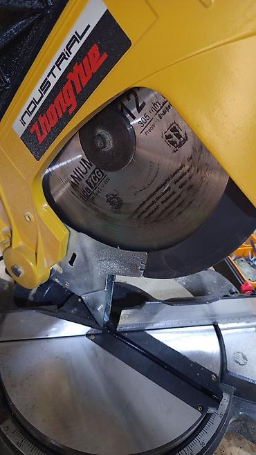 Alətlər: AŞAĞI YERİ YOXDUR TƏCİLİ SATILIR AZ İŞLƏNİB ZhongYue 12" Miter Saw — 3