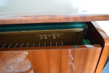 mini piano: "Geyer" Almaniya istehsalı pianino satılır, əla vəziyyətdə. Açarı — 2
