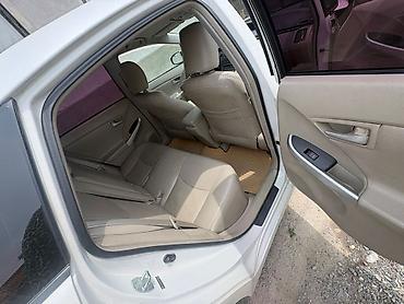 ланкрузер 470: Toyota Prius: 2010 г., Автомат, Гибрид, Лифтбек — 8