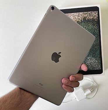 ipad mini 4: İpad pro 10.5 2017 120 hz ekran Zaradka yaxşı saxlayir İpad yep — 2