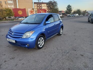 Toyota: Toyota ist: 2002 г., 1.3 л, Автомат, Бензин, Универсал