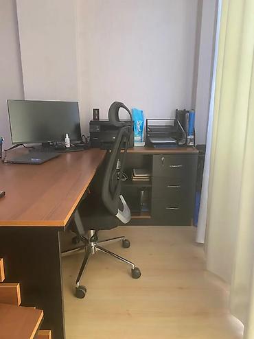 dolap satisi: Ofis mebeli dəsti Tərkibi: - Geniş iş masasI: L formalı kompozisiya — 1