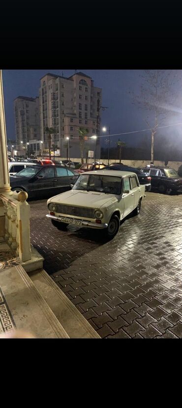 la parretta: VAZ (LADA) 2111: 0.7 l | 1977 il 78000 km Sedan