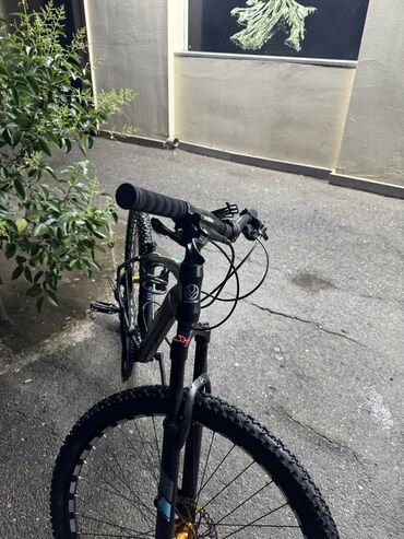 İnformatika: İşlənmiş Şəhər velosipedi Velocruz, 29", sürətlərin sayı: 11, Pulsuz çatdırılma