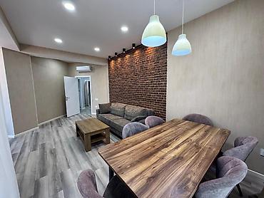 kiraye ev quba: İcarəyə verilir 2 otaqlı yeni tikili 100 m², Gənclik m. Kateqoriya — 6