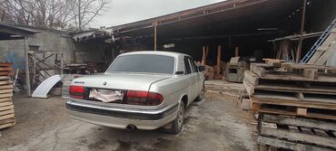 QAZ: QAZ 31105 Volga: 2.3 l | 2005 il 249000 km Sedan