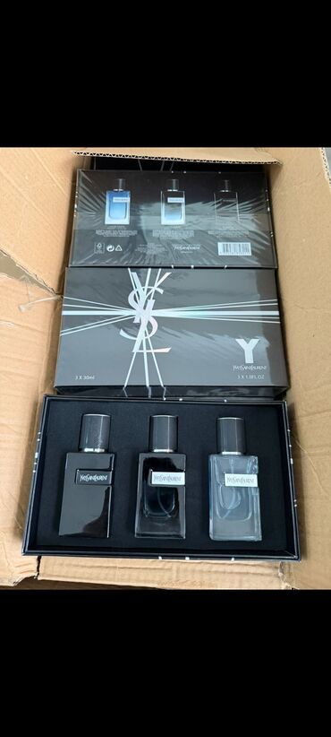 Ətriyyat: Victoria’s Secret Bombshell və Chanel mini ətir dəstləri.kompanya — 5