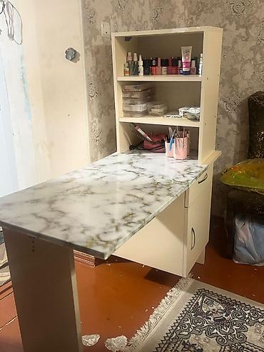 alət rəfi: Düz masa, Siyirməli, Polkalı, Teksturalı laminat — 1