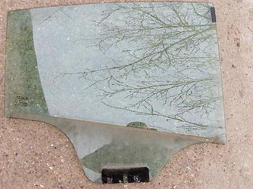 Car Body Parts: Fiat bravo 2 zadnje desno staklo. Originalni polovni delovi — 1