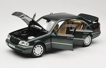 1993: Mасштабная модель автомобиля Mercedes-Benz C-Class (кузов — 4