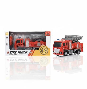 igrushki barbi: Пожарная машина на пульте управления City Truck, масштаб 1:16 - Тип — 1