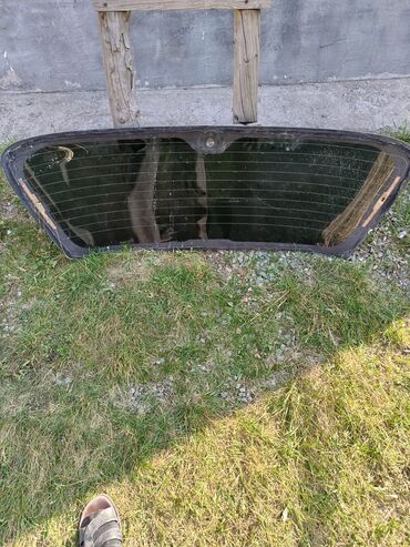 Передние фары: Передняя правая фара — 10