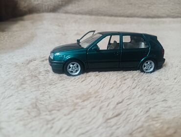 Модели автомобилей: Продаю!!! Модельку Голф3 Гольф3 Golf3 хэчбэк 5-дверный (игрушку) — 3