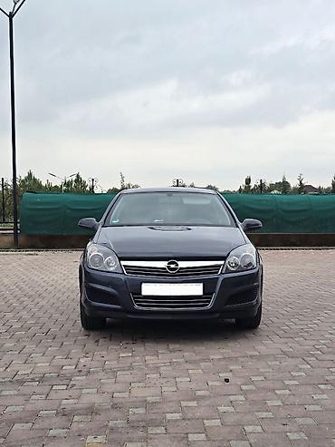 235 55 17: Opel Astra: 1.4 l | 2009 il 193000 km Hetçbek — 1