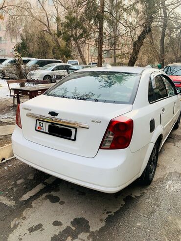 ласети хежбек: Chevrolet Lacetti: 2003 г., 0.6 л, Автомат, Бензин, Седан