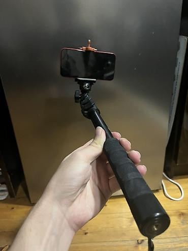 selfi cubuğu: Teleskopik selfi çubuğu – smartfon üçün - Universal yaylı telefon — 1