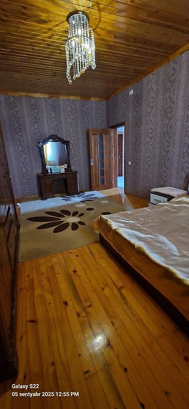 Həyət evləri və villaların satışı: Satılır: həyət evi və əlavə tikili - İki mərtəbəli ağ rəngli həyət — 22