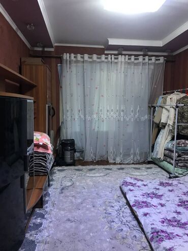 хата кара балта: 3 комнаты, 58 м², 2 этаж