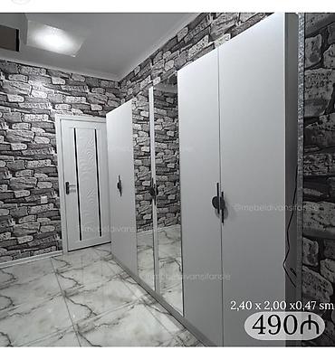 Ağ rəngli 6 qapılı şkaf - Ölçülər: 2,40 x 2,00 x 0,47 m (eni x