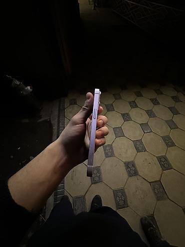 Apple iPhone: IPhone 14, Б/у, 128 ГБ, Белый, Зарядное устройство, Защитное стекло, Чехол, 76 % — 4