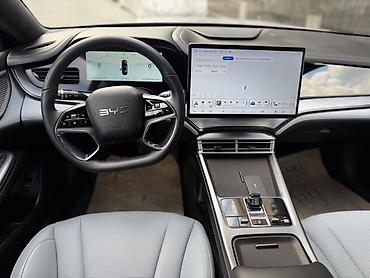 r20 lexus: BYD Qin: 2023 г., 1.5 л, Автомат, Гибрид, Седан — 5
