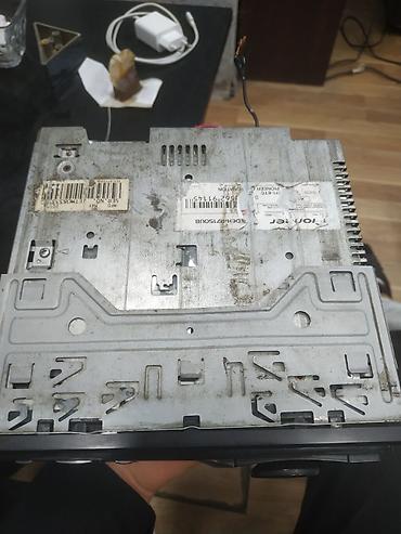dinami: Pioneer avtomobil maqnitofonu (1-DIN) Xüsusiyyətlər: - Ön paneldə LCD — 2