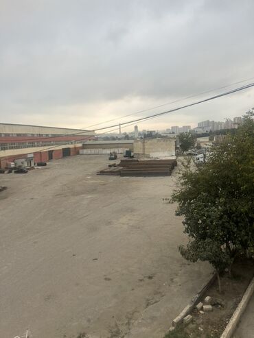 продажа недвижимости без посредников: Sənaye həyəti və açıq anbar sahəsi - Geniş, manevr üçün əlverişli