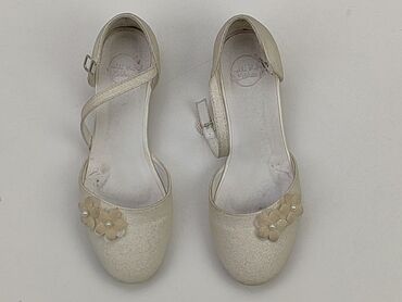 Sandals: Sandals foot-size-36, Used