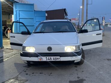 volkswagen passat 1991: Volkswagen Passat Variant: 1988 г., 1.8 л, Механика, Бензин, Универсал
