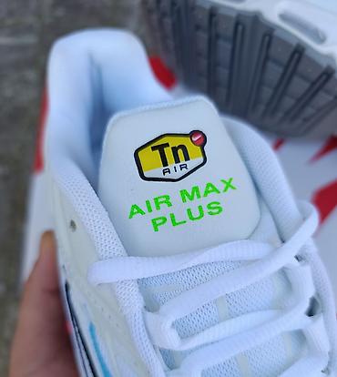 patike za more: Nike Air Max Plus / Tuned Air patike u beloj boji sa upečatljivim — 7