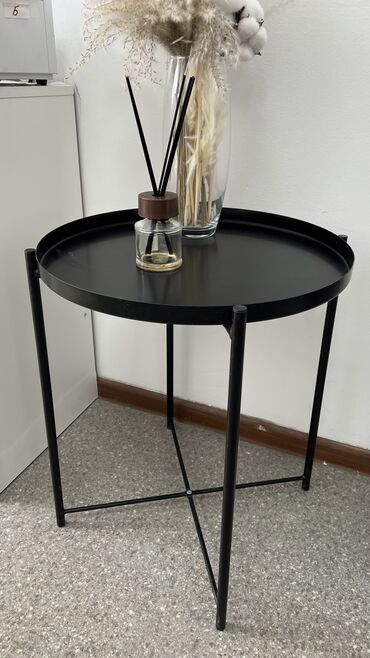 лазерный уровень купить в бишкеке: Кофейный столик Ikea из стали. Сьемный поднос. Размер: Высота 53 см