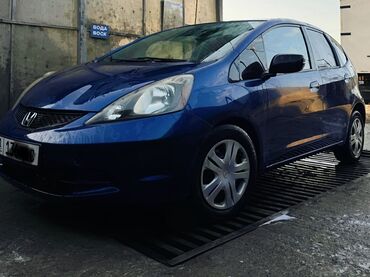 ош унаа базар: Honda Fit: 2010 г., 1.5 л, Бензин