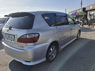 Toyota: Toyota Ipsum: 2003 г., 2.4 л, Автомат, Бензин, Минивэн — 7