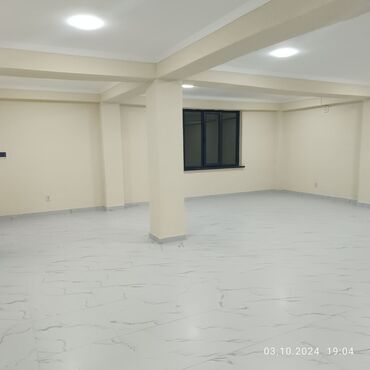 купить коммерческое помещение бишкек: Сдаю Офис, 295 м², В бизнес центре, 1 линия
