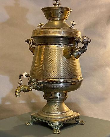 Qədim samovarlar: Antik samovar – metal (bürünc/latun tonlarında), kömür/od kömürü ilə — 4