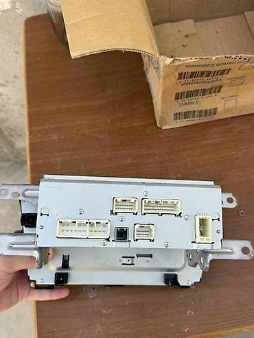 e 250 cdi: Monitor, Yeni, Başlıq arxası, Ünvandan götürmə, Ödənişli çatdırılma — 3