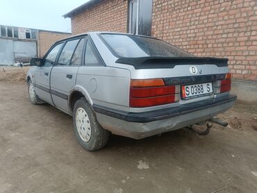 Mazda 626: 1984 г., 2 л, Механика, Бензин, Седан