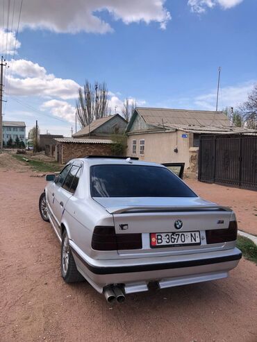 BMW: BMW 520: 1991 г., 2 л, Механика, Бензин, Седан