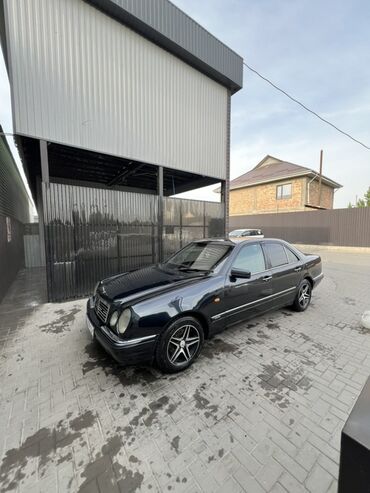 мерседес автомобиль: Mercedes-Benz E-Class: 1997 г., 2.3 л, Механика, Бензин, Седан